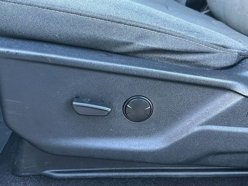 Used 2023 Ford F150 XLT image 16