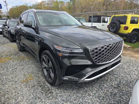 Used 2025 Genesis GV80 3.5T Prestige image 2