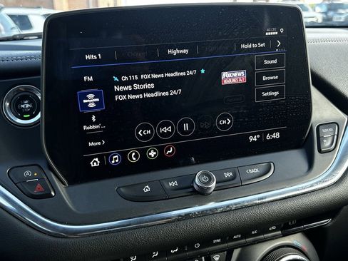 Used 2023 Chevrolet Blazer LT FWD image 19