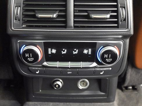 Used 2019 Audi Q7 3.0T Premium Plus w/ Premium Plus Package image 32