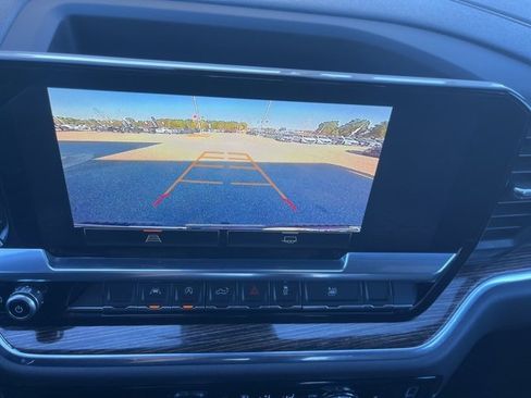 Used 2024 GMC Sierra 1500 SLE image 14