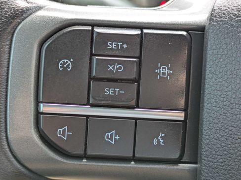 Used 2022 Ford F150 XLT w/ Equipment Group 302A High RWD image 32
