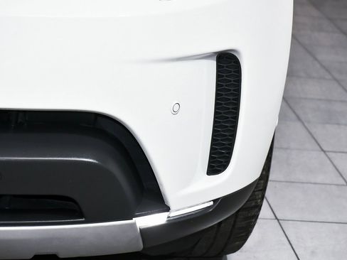 Used 2025 Land Rover Discovery S image 84