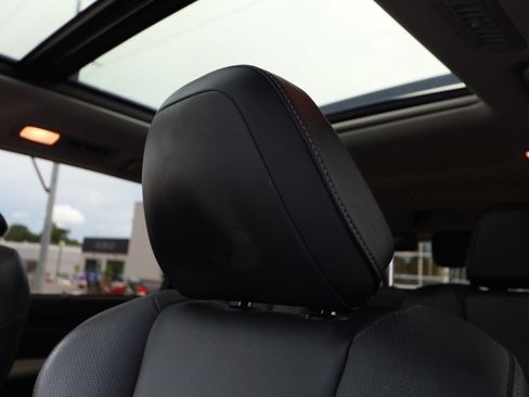 Used 2019 Subaru Ascent Limited AWD/4WD image 21