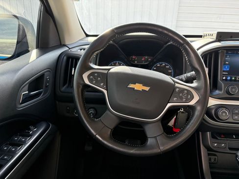 Used 2022 Chevrolet Colorado LT w/ LT Convenience Package image 17