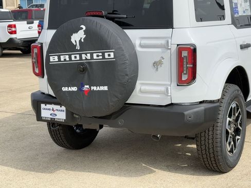 New 2026 Ford Bronco Outer Banks AWD/4WD image 6