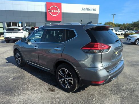 Used 2017 Nissan Rogue SL image 7