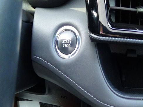 Used 2023 Toyota Highlander XSE image 32