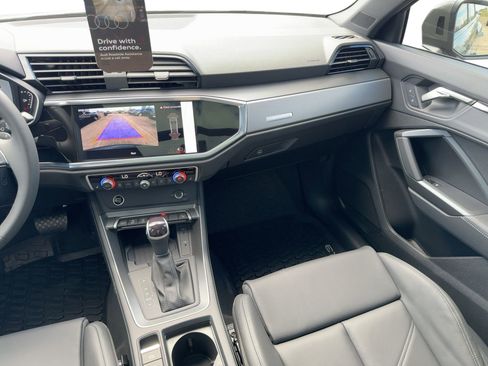 New 2025 Audi Q3 2.0T Premium image 28