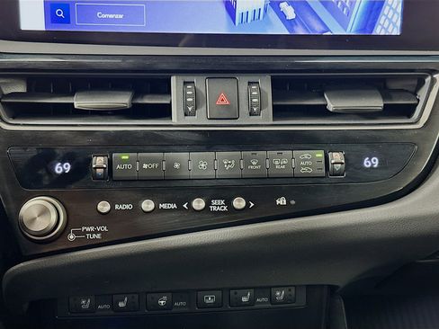 Used 2023 Lexus ES 300h F Sport image 23