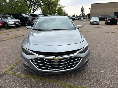 Used 2024 Chevrolet Malibu LT FWD image 2