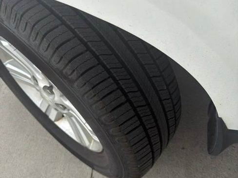 Used 2014 Chevrolet Traverse LT FWD image 13
