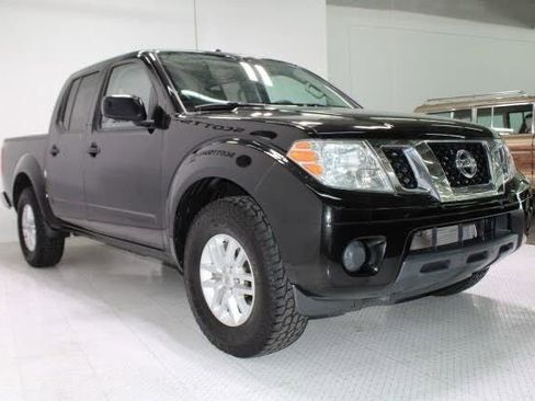 Used 2016 Nissan Frontier SV image 10