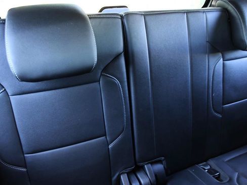 Used 2018 Chevrolet Tahoe LT RWD image 23