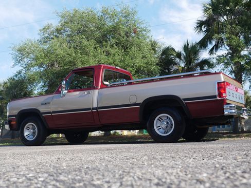 Used 1992 Dodge D/W Truck 150 RWD image 15