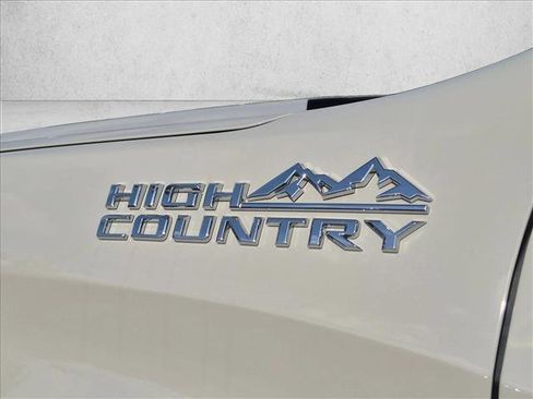 New 2026 Chevrolet Silverado 1500 High Country w/ High Country Premium Package AWD/4WD image 17