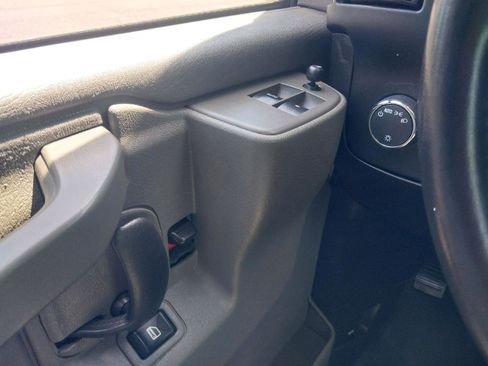 Used 2023 GMC Savana 3500 LS image 16