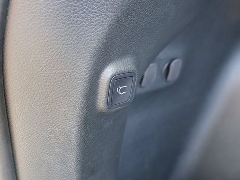 Used 2022 Jeep Cherokee Latitude Lux AWD/4WD image 15
