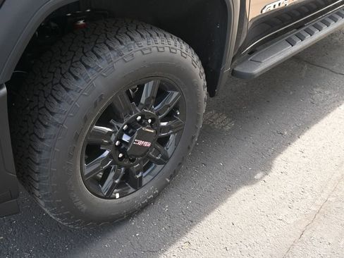 New 2026 GMC Sierra 2500 AT4 w/ AT4 Premium Plus Package image 11