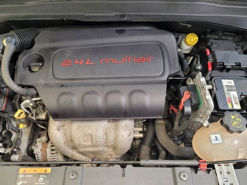 Used 2017 Jeep Renegade Latitude image 30