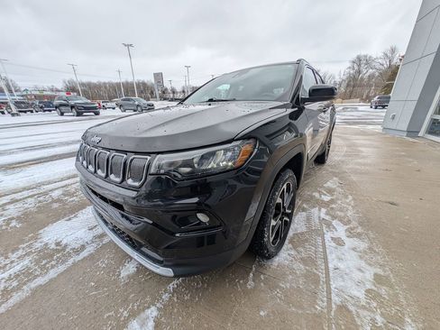 Used 2022 Jeep Compass Limited image 8