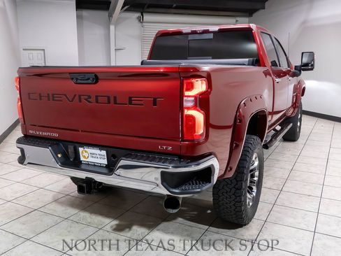 Used 2020 Chevrolet Silverado 2500 LTZ w/ LTZ Premium Package image 18