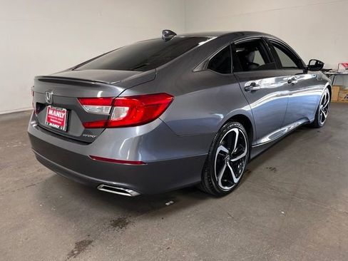 Used 2018 Honda Accord Sport image 3