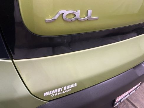 Used 2014 Kia Soul + image 8