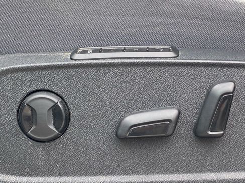 Used 2022 Volkswagen ID.4 Pro S w/ Gradient Package RWD image 7