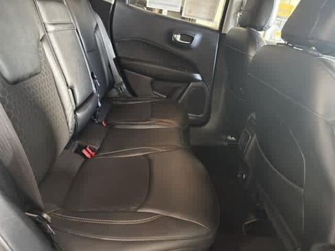 Used 2018 Jeep Compass Latitude w/ Cold Weather Group image 30