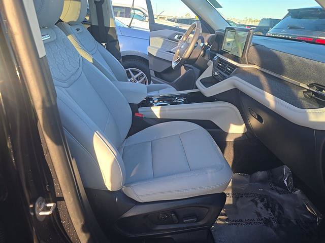 Used 2026 Ford Explorer Platinum w/ LUX Leather Package AWD/4WD image 12
