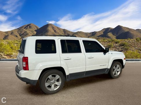 Used 2015 Jeep Patriot Sport w/ Power Value Group FWD image 3