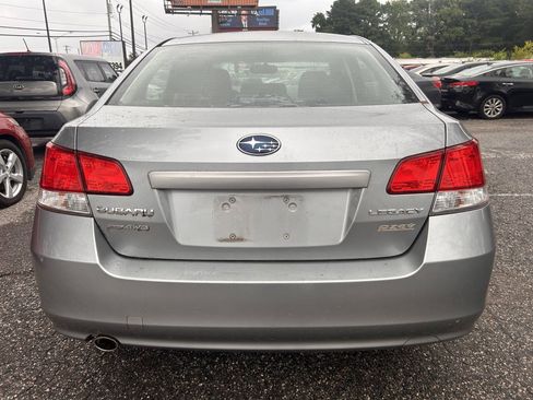 Used 2011 Subaru Legacy 2.5i Premium AWD/4WD image 8
