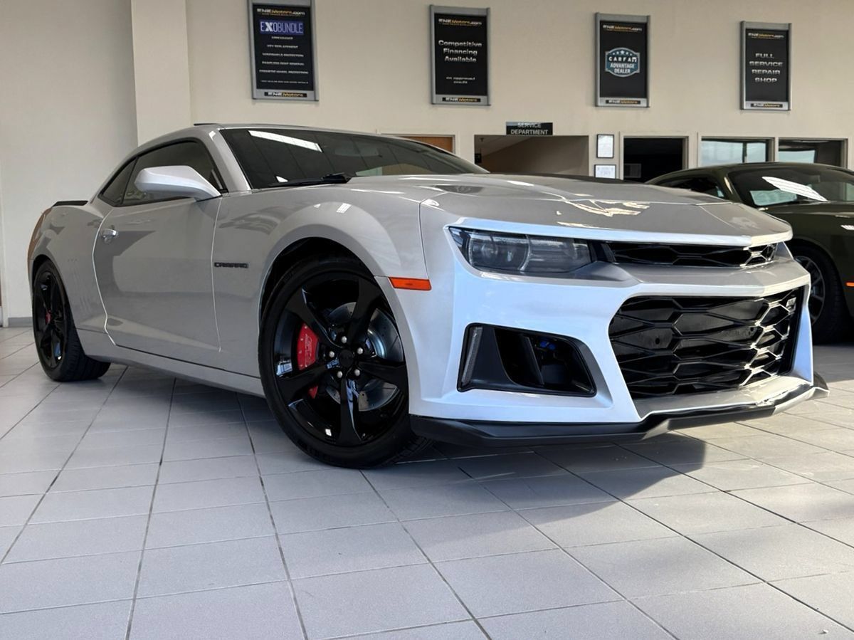 Used 2014 Chevrolet Camaro SS w/ RS Package RWD image 10