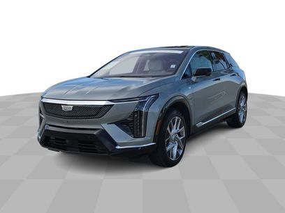 Certified 2025 Cadillac Optiq Luxury 2