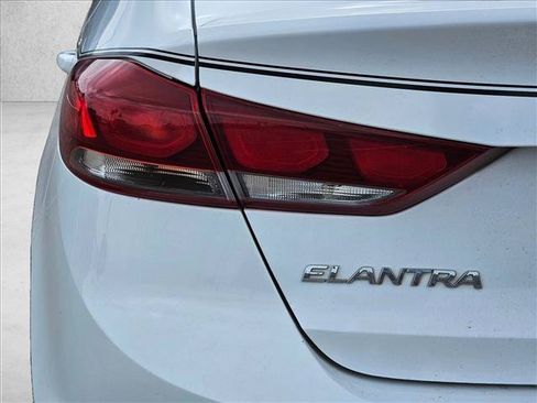 Used 2017 Hyundai Elantra SE w/ SE A/T Tech Package 03 FWD image 13
