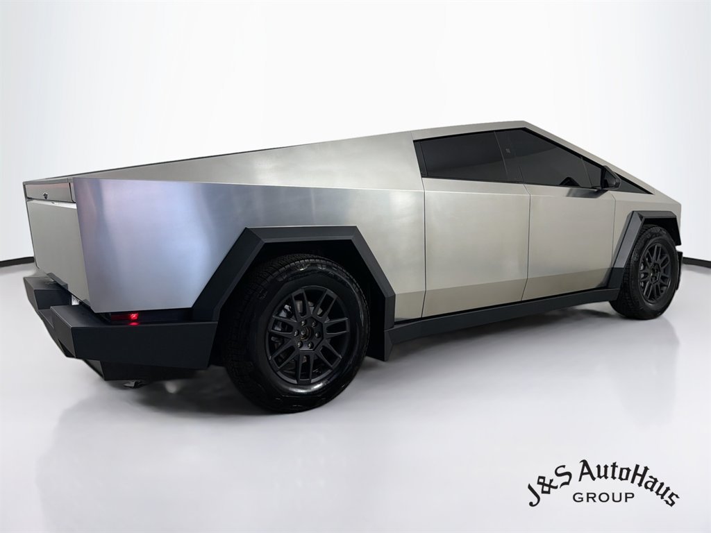 Used 2026 Tesla Cybertruck AWD Crew Cab image 7