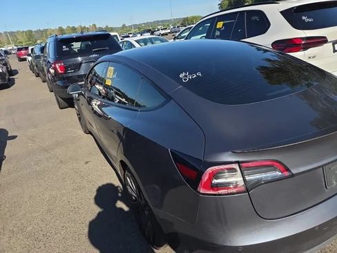 Used 2021 Tesla Model 3 Performance AWD/4WD image 3