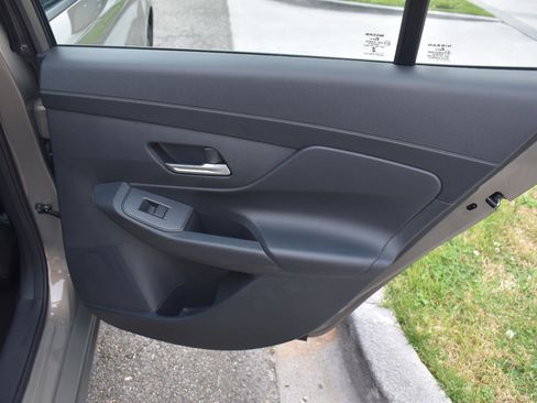 Used 2026 Nissan Sentra SV w/ SV Convenience Package FWD image 42