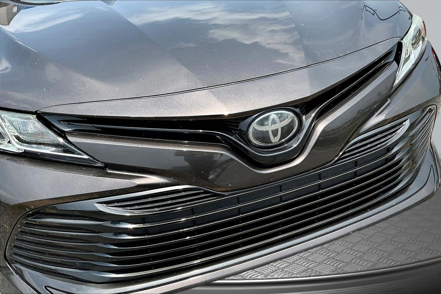 Used 2019 Toyota Camry LE FWD image 28
