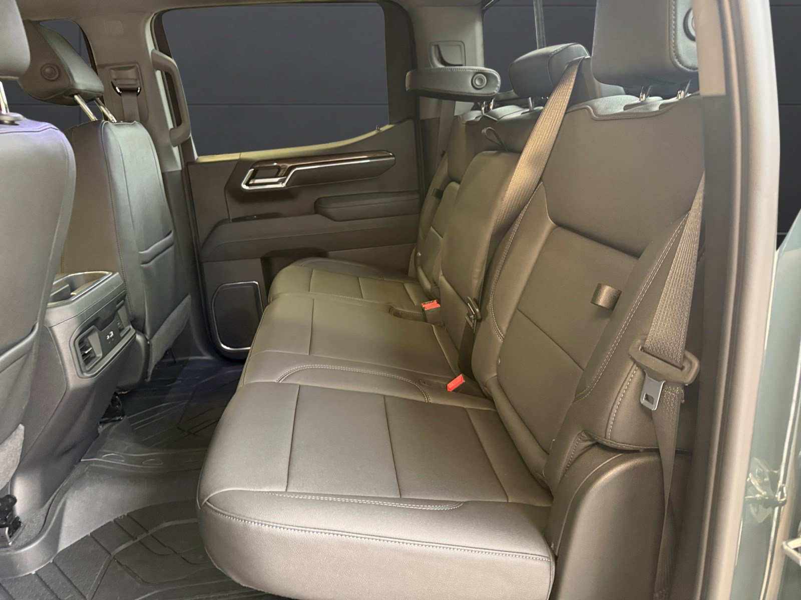 Used 2026 Chevrolet Silverado 1500 LT Trail Boss w/ Convenience Package II AWD/4WD image 19