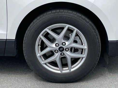 Used 2024 Ford Edge SEL image 32