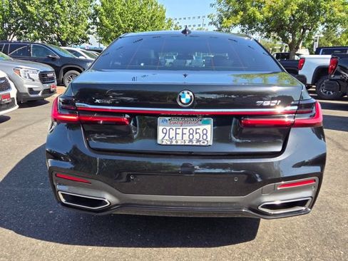 Used 2021 BMW 750i xDrive w/ Autobahn Package AWD/4WD image 5