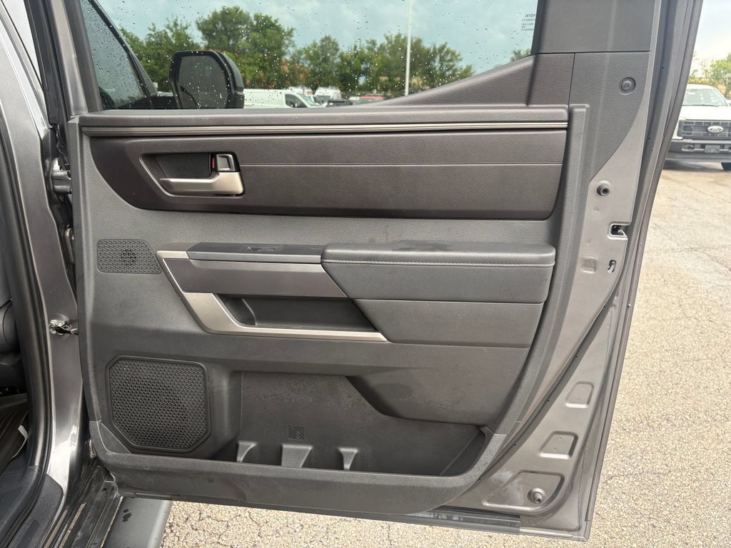 Used 2025 Toyota Tundra SR5 AWD/4WD image 15