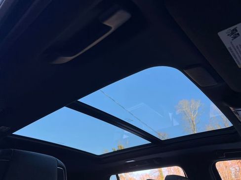 Used 2021 Cadillac Escalade ESV Sport w/ Driver Assist Tech Package image 44