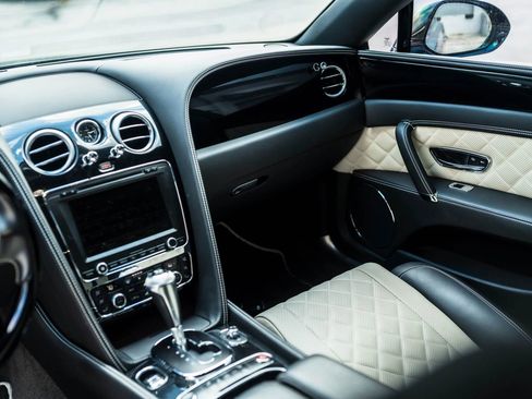 Used 2017 Bentley Flying Spur S V8 AWD/4WD image 40