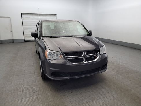Used 2015 Dodge Grand Caravan American Value Package w/ UConnect Hands-Free Group FWD image 14