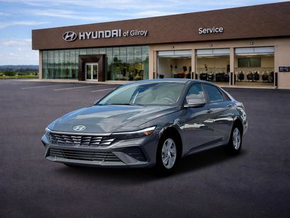 New 2026 Hyundai Elantra SE