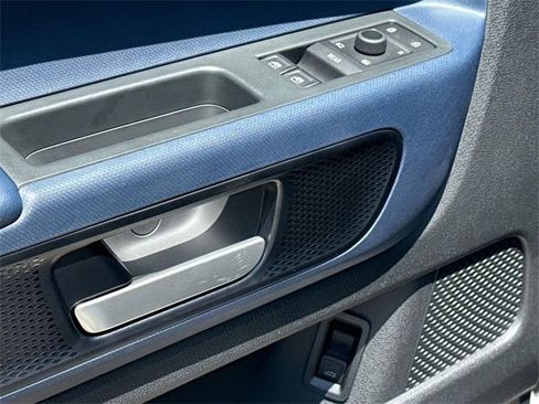 New 2025 Volkswagen ID. Buzz Pro S image 24