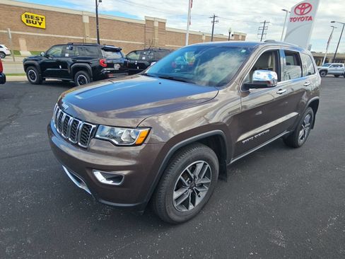 Used 2019 Jeep Grand Cherokee Limited AWD/4WD image 7